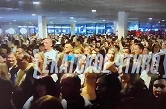 Огромная толпа людей скопилась в ЭКСПО. Что случилось?