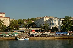 Глава французской делегации выступил за отмену санкций против России