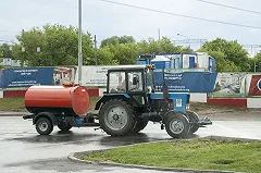 На Серовском тракте фура протаранила трактор, есть погибший