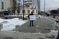 Неизвестные мужчины провели пикеты в защиту Владислава Рябухина