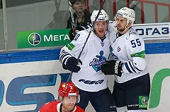 Андрей Разин принес извинения за «страшную игру» в матче с «Адмиралом»