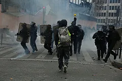 В Кремле жестко ответили на обвинения в причастности к беспорядкам во Франции