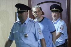 Экс-полковник Захарченко заявил о невозможности подстричься в СИЗО