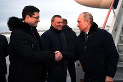Песков объяснил присутствие Путина без маски на публичном мероприятии