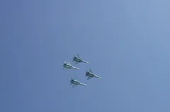 Боевые самолеты прошли над центром Екатеринбурга на предельно низкой высоте