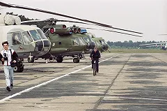 Ми-8 сбили боевики, погиб российский десантник