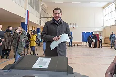 Евгений Куйвашев проголосовал на выборах Президента Российской Федерации