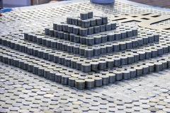 Екатеринбург установил рекорд России по строительству пирамид из монет