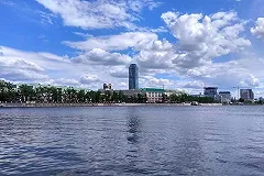 Владелец «Высоцкого» купил в Москве квартиру «на Большом Каретном», где актер любил бывать