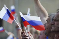 Екатеринбургские блогеры вернут российский флаг россиянам