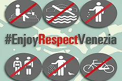 Ты меня уважаешь? В Венеции ввели 12 строгих правил поведения для туристов
