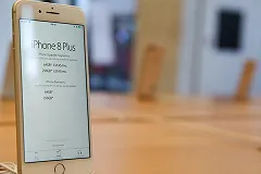 Во время подзарядки у женщины взорвался iPhone 8 Plus