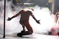 Главный блогер Екатеринбурга обнажился вслед за шоуменами (ФОТО)