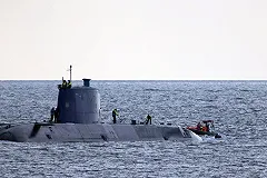 Португальская подлодка попалась в сеть французского траулера