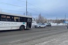 Водитель автобуса сбил женщину на пешеходном переходе в Краснотурьинске