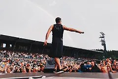 Робби Уильямса попросили не петь «Party Like A Russian» на открытии ЧМ