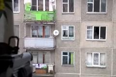 ФСБ начала спецоперацию в элитном поселке под Москвой, где мужчина открыл стрельбу по людям