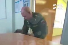 Преподаватель в военной форме избил восьмиклассника московской школы из-за причёски
