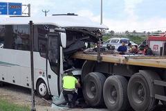 «Его разрезало грузовиком». В попавшем в ДТП в Анталье автобусе были туристы из Екатеринбурга