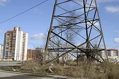 Залезший на спор на опору ЛЭП школьник погиб от удара током в Башкирии