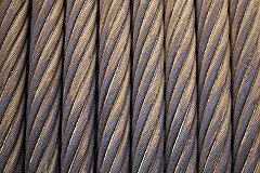 Лифт оборвался при замене оборудования в доме в Челябинске, мастер погиб