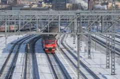 На Урале двое мужчин погибли под колесами поезда