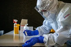 Американские медики выявили новый симптом COVID-19, который проявляется только у детей