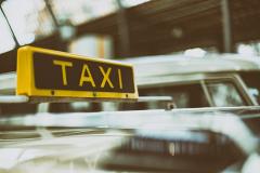 В Екатеринбурге резко подорожают услуги такси