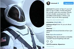 Илон Маск представил первый разработанный SpaceX скафандр