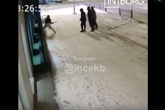 На центр инструмента «STIHL» в центре Екатеринбурга напали неизвестные с топором
