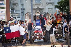 Победителя «Дакара» в Екатеринбурге встретили овациями и красной дорожкой