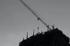 В Екатеринбурге на стройплощадке дома ЖК «Солнечный» разбился рабочий