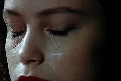 В Екатеринбурге ухажер вынес полмиллиона рублей наличными из квартиры своей подруги