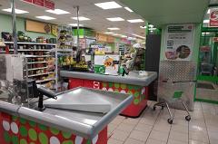 В Екатеринбурге покупателю «Пятерочки» сдали сдачу купюрой «Банка приколов»
