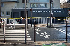 В здании почты под Парижем захвачены заложники