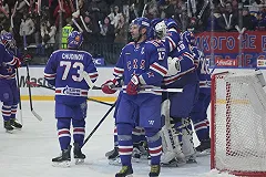 «Автомобилист» обыграл обладателя Кубка Гагарина — петербургский СКА