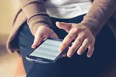 Екатеринбургским учителям и родителям запретили общаться в WhatsApp и Telegram