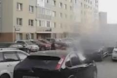 В Екатеринбурге мужчина с камнями набросился на велосипедиста