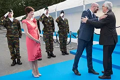 «Хайли лайкли» пьяный глава Еврокомиссии на саммите НАТО попал на видео