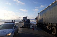 На трассе Екатеринбург — Тюмень в ДТП погиб водитель грузовика