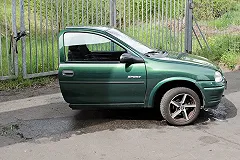 Тюменский пенсионер продавал через интернет несуществующие иномарки