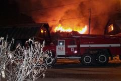 Семья погорельцев в Свердловской области сгорела в пожаре временного жилища