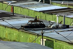 Автомобиль насмерть придавил хозяина в гаражном кооперативе Сургута