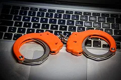 Филиппа Лиса приговорили к трем годам колонии за доведение до самоубийства