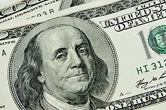 Вынесен приговор екатеринбуржцу, купившему поддельные доллары