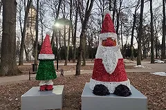 В Калуге создали резиденцию Деда Мороза. Но жителям она не понравилась