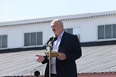 Лукашенко наградил силовиков после подавления митингов и избиения недовольных