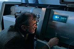 Физики ищут доказательства существования параллельных миров при помощи нейтронов