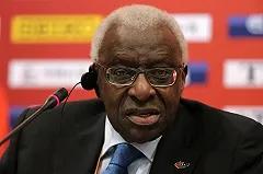 Бывшего главу IAAF заподозрили в сокрытии случаев применения допинга россиянами
