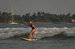 Выезжающих за рубеж российских туристов предложили обложить налогом